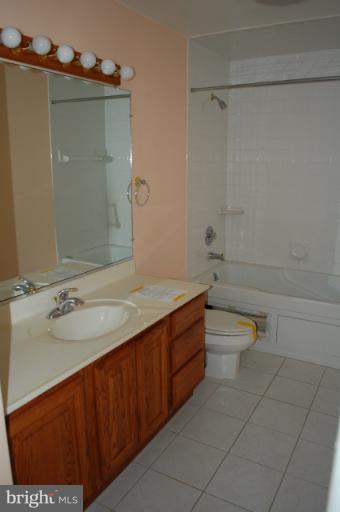 8907 Parlo Road Nottingham, MD 21236 - Photo 11 of 13 Bath- Upper Level