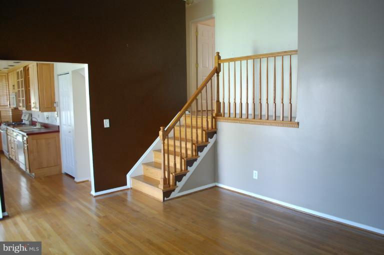 8907 Parlo Road Nottingham, MD 21236 - Photo 6 of 13 Living Room