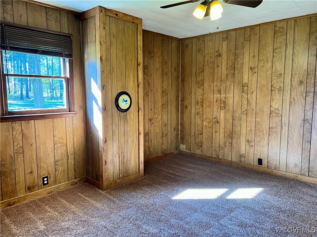 2733 Indian Oak Road Crewe, VA 23930 - Photo 7 of 31 an empty room with windows and front door