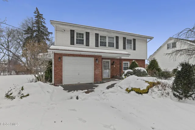 $349,900 | 3 Crestwood Drive, Rotterdam, NY 12306