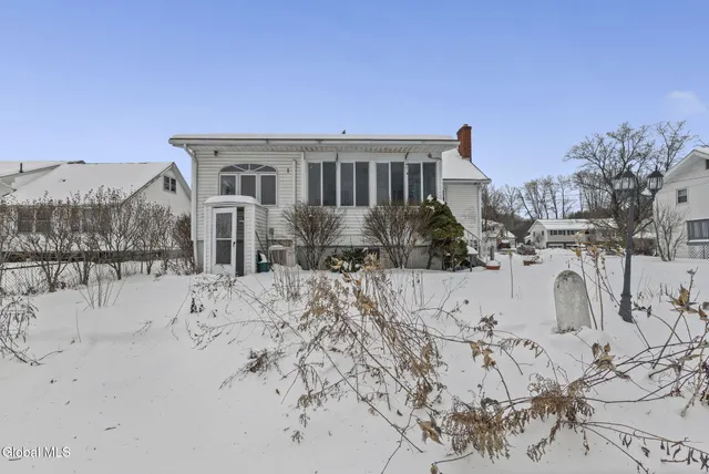 $349,900 | 3 Crestwood Drive, Rotterdam, NY 12306