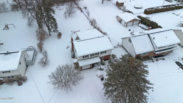 $349,900 | 3 Crestwood Drive, Rotterdam, NY 12306