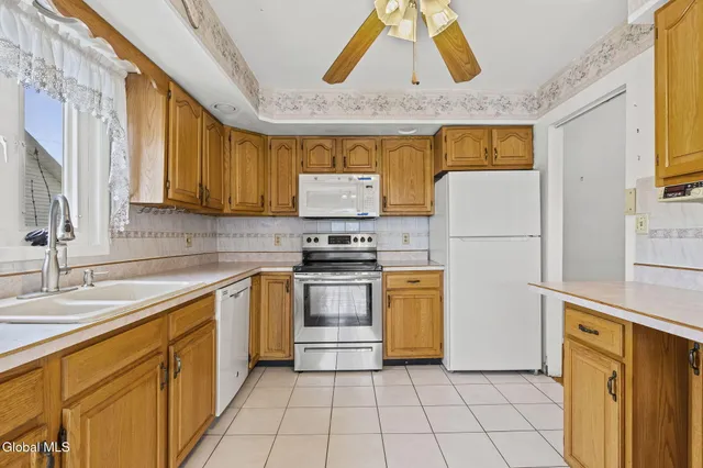 $349,900 | 3 Crestwood Drive, Rotterdam, NY 12306