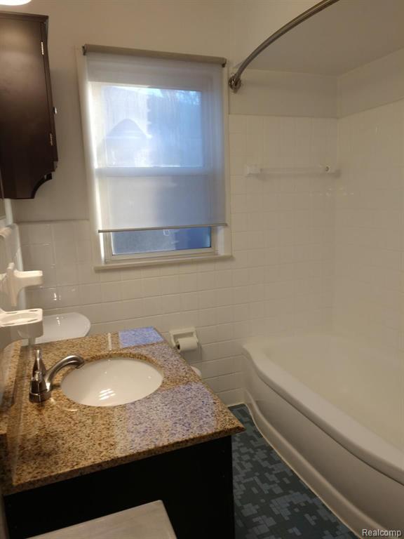 3032 Trafford Road Royal Oak, MI 48073 - Photo 16 of 22