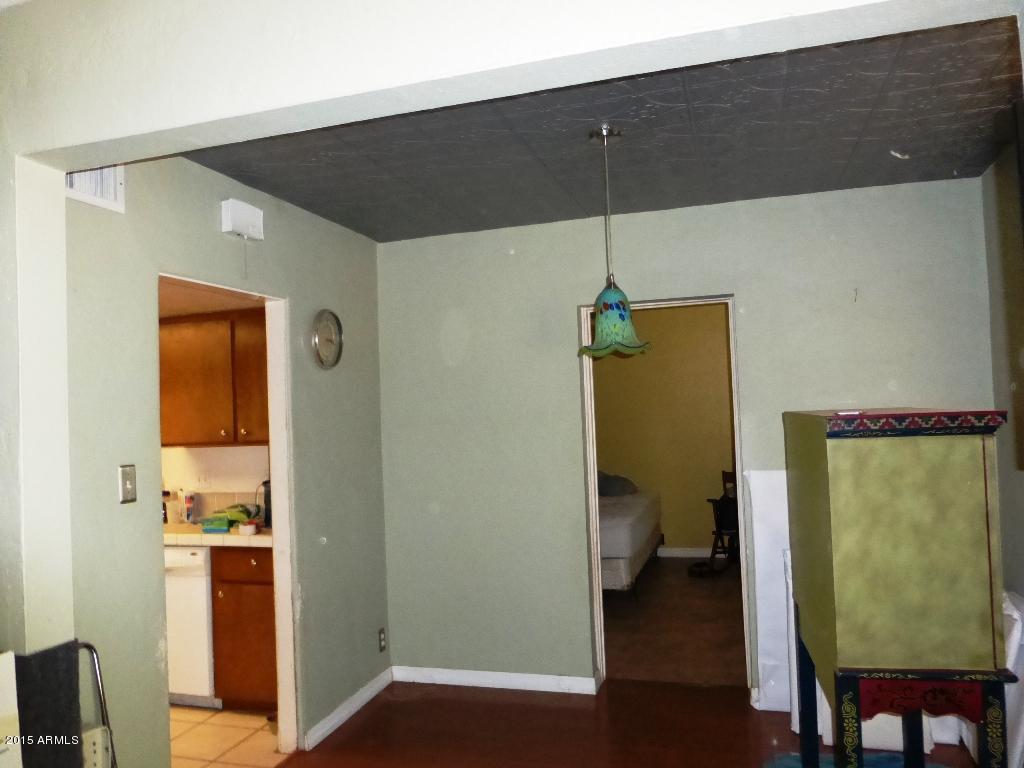 1639 West Roma Avenue Phoenix, AZ 85015 - Photo 6 of 15 8 dining room