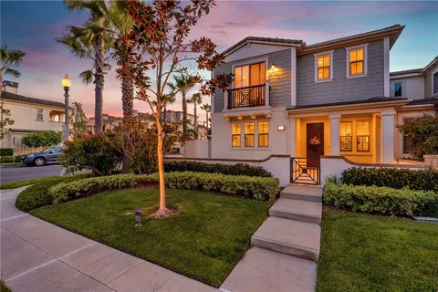 $1,379,000 | 21445 Hayley Huntington Beach, Huntington Beach, CA 92646