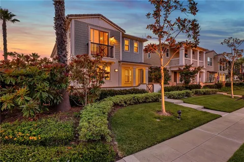 $1,379,000 | 21445 Hayley Huntington Beach, Huntington Beach, CA 92646