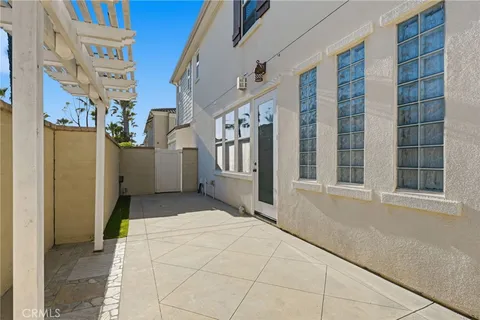 $1,379,000 | 21445 Hayley Huntington Beach, Huntington Beach, CA 92646