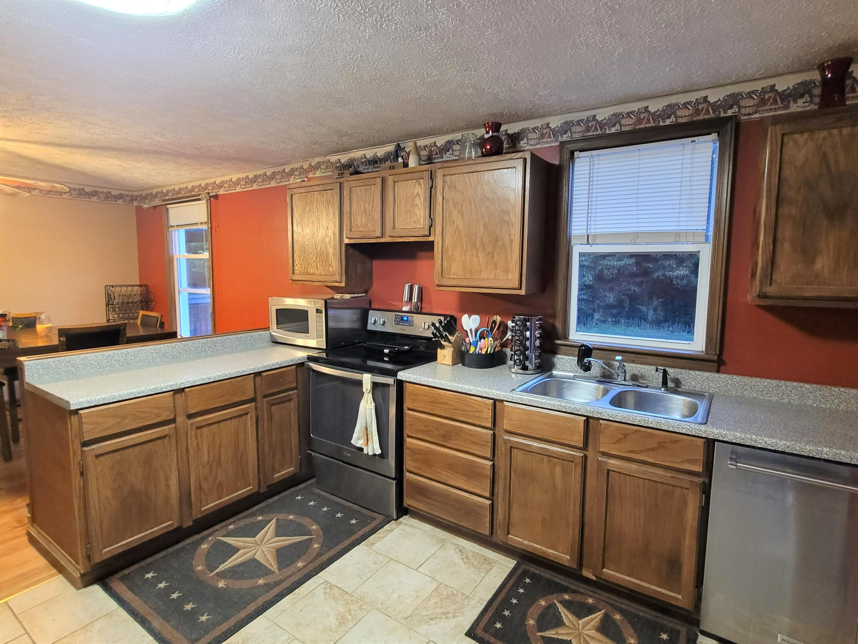 20353 Island Road Circleville, OH 43113 - Photo 14 of 19 13