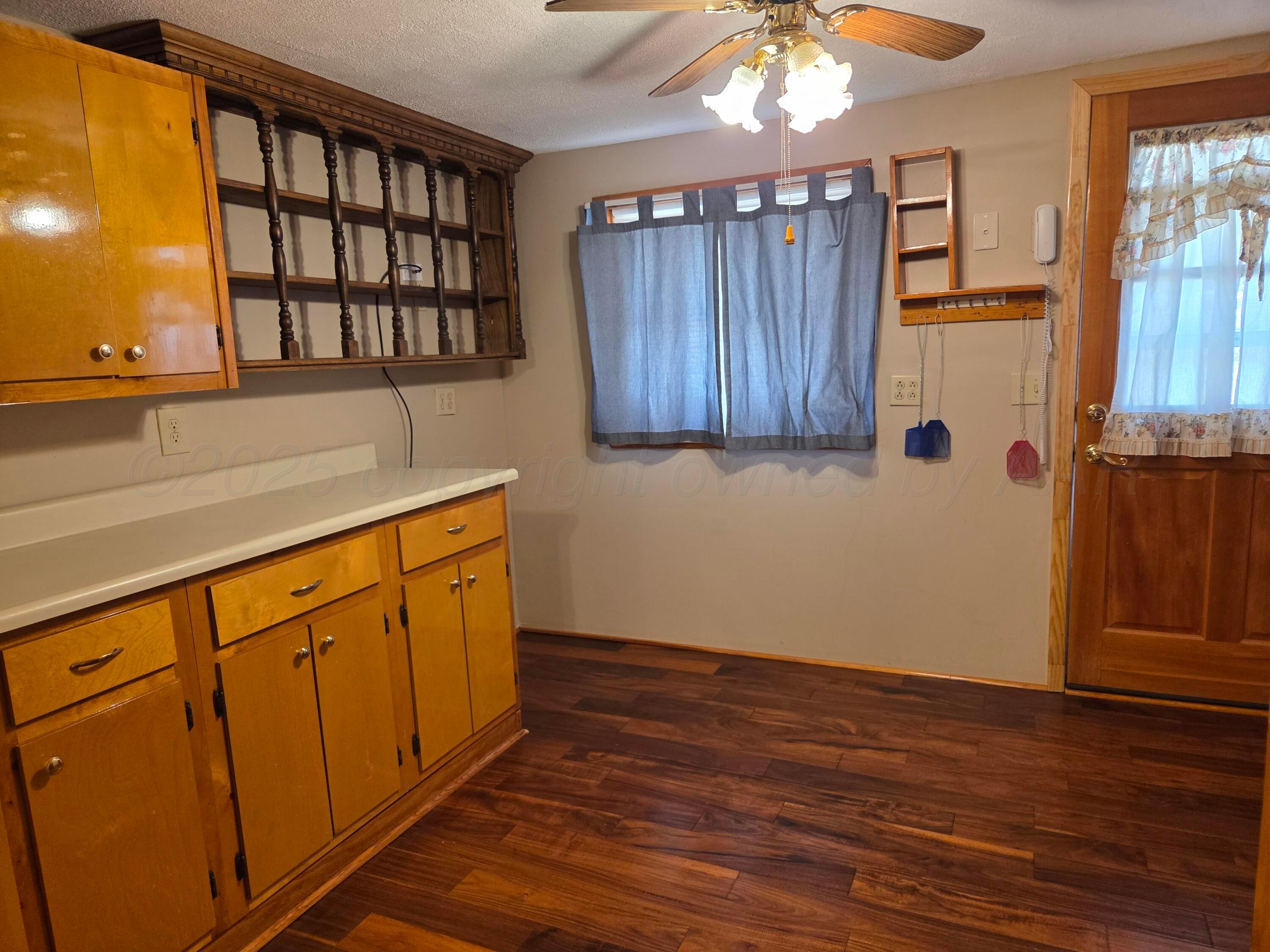 414 South Cedar Street Perryton, TX 79070 - Photo 20 of 47 414 S Cedar St - Sharon Cramer 029