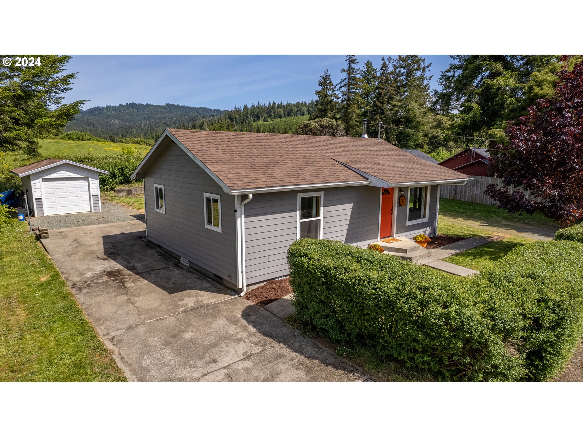 737 18th Street Myrtle Point, OR 97458 - Photo 1 of 37 Gallery Image 1