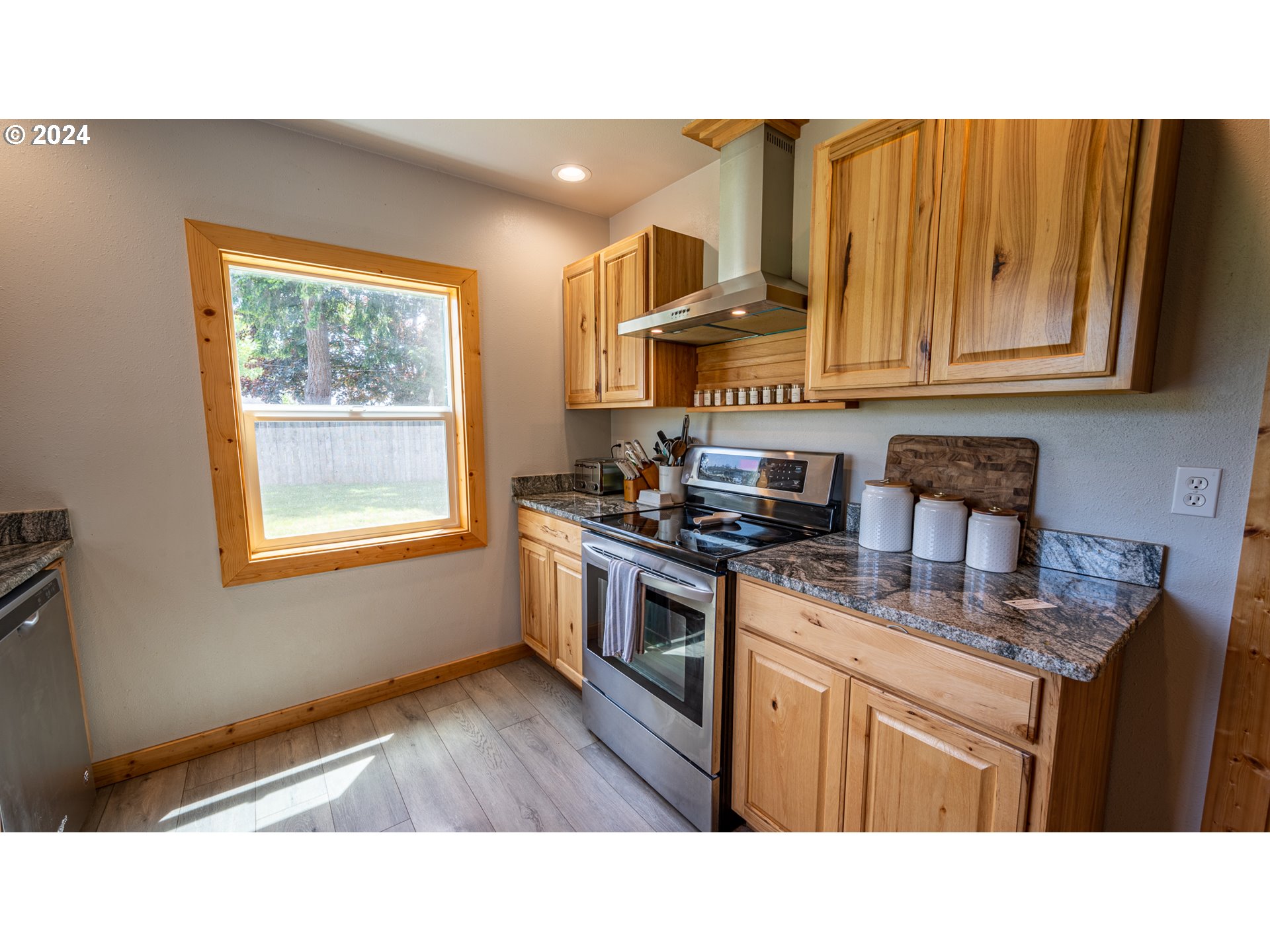 737 18th Street Myrtle Point, OR 97458 - Photo 13 of 37 Gallery Image 13