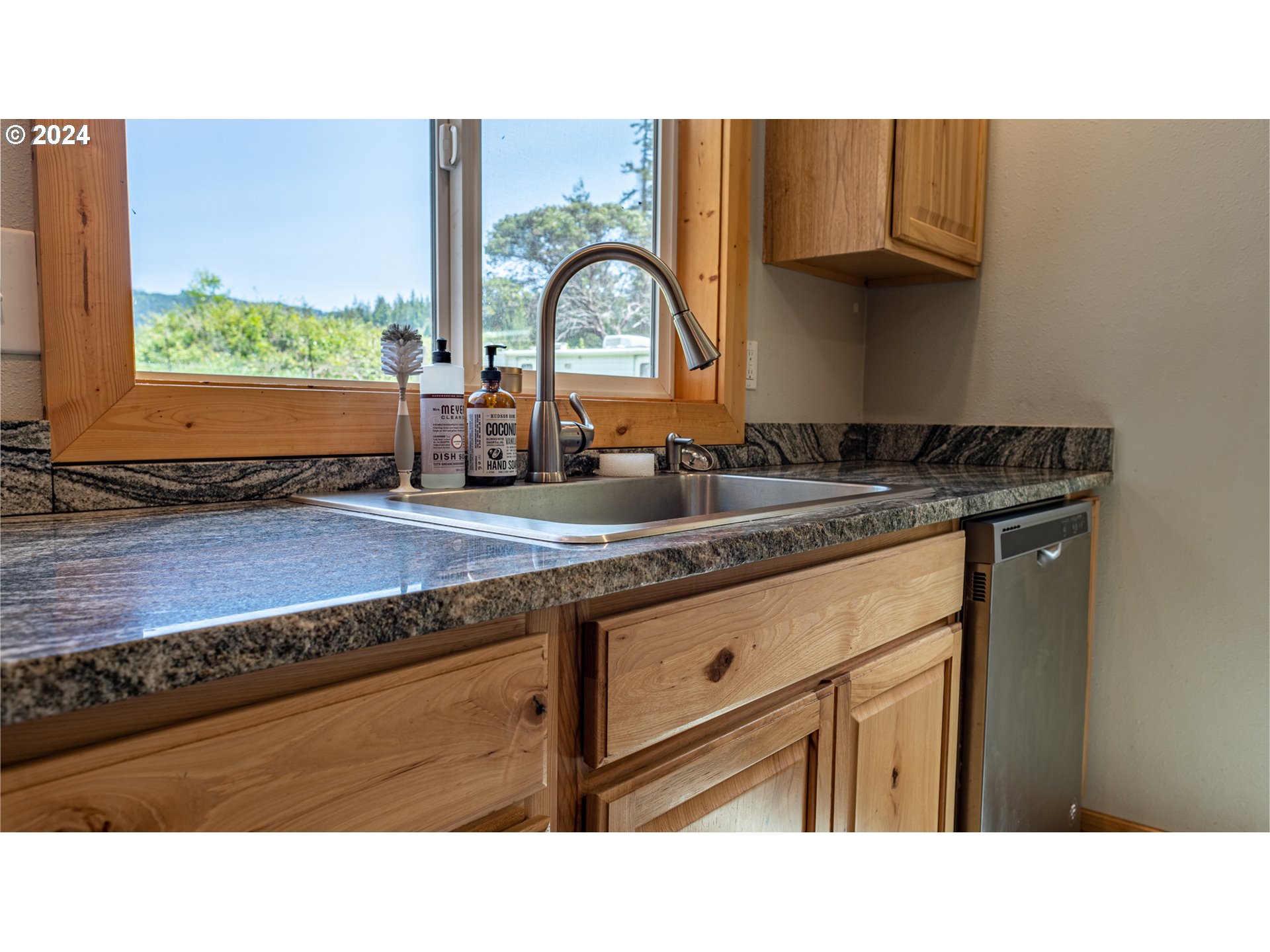 737 18th Street Myrtle Point, OR 97458 - Photo 14 of 37 Gallery Image 14