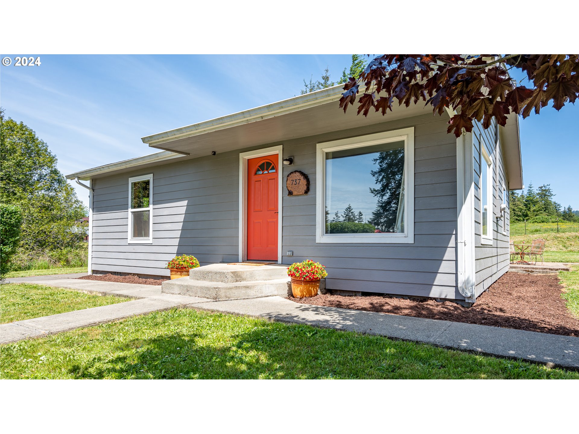 737 18th Street Myrtle Point, OR 97458 - Photo 4 of 37 Gallery Image 4