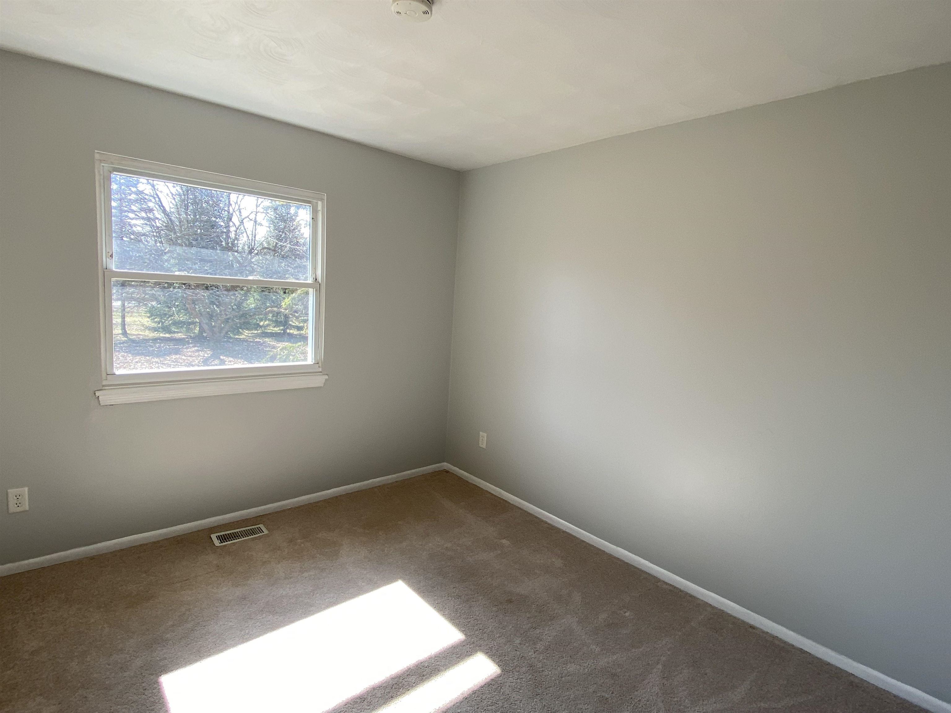 5275 Alward Road St. Johns, MI 48879 - Photo 7 of 20 50135075-ee1f1ff9-7518-4442-8bf1-094c2c1b7ae0.JPG