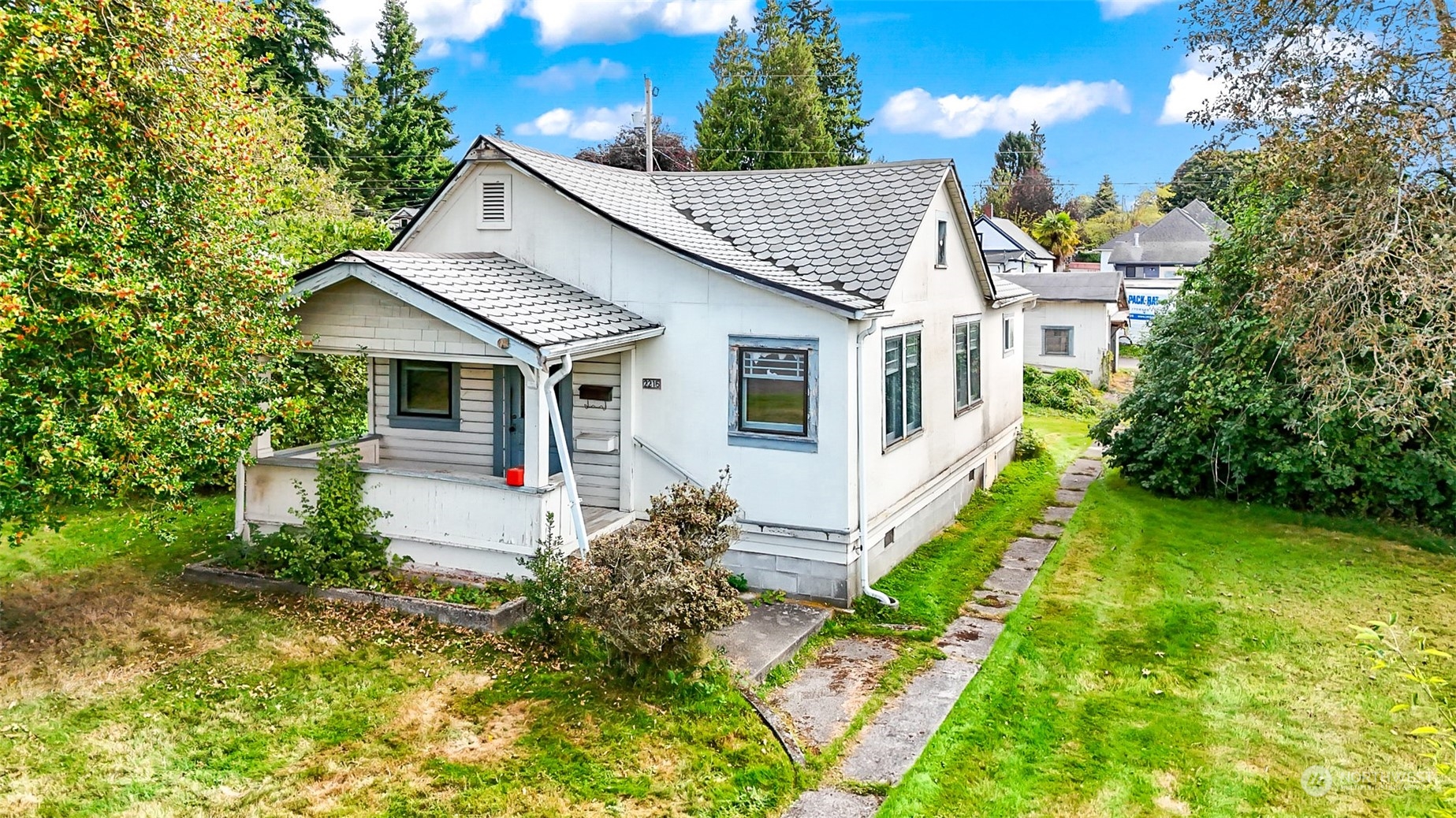 2215 Chestnut Street Everett, WA 98201 - Photo 1 of 1 a aerial view of a house with yard and sitting area