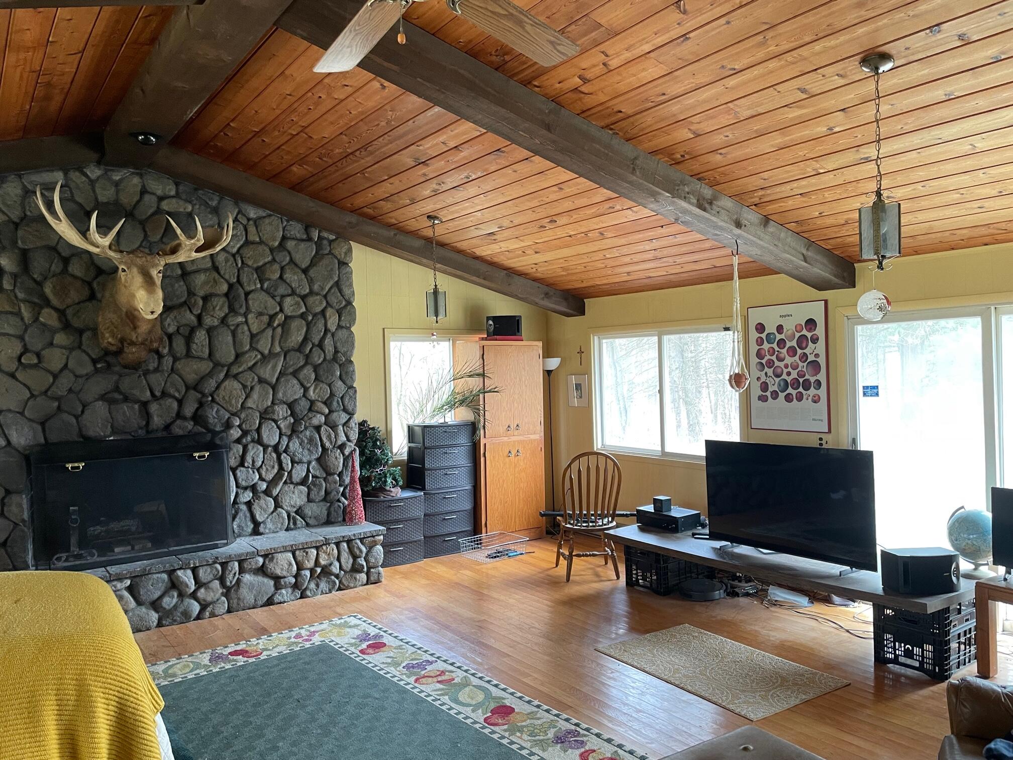 5140 37 Mile Road Romeo, MI 48065 - Photo 8 of 15 Cabin yes5