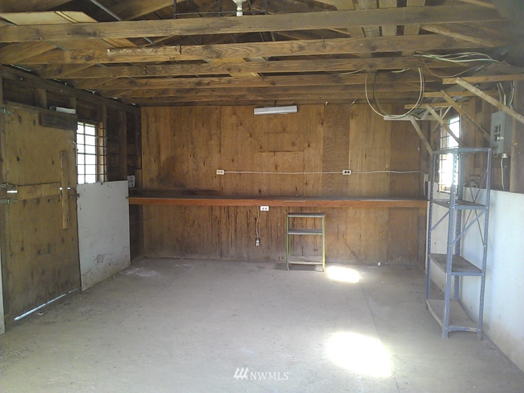 11346 Highway 12 Rochester, WA 98579 - Photo 13 of 19