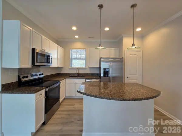 $2,250 | 15437 Coventry Ct Lane, Charlotte, NC 28277