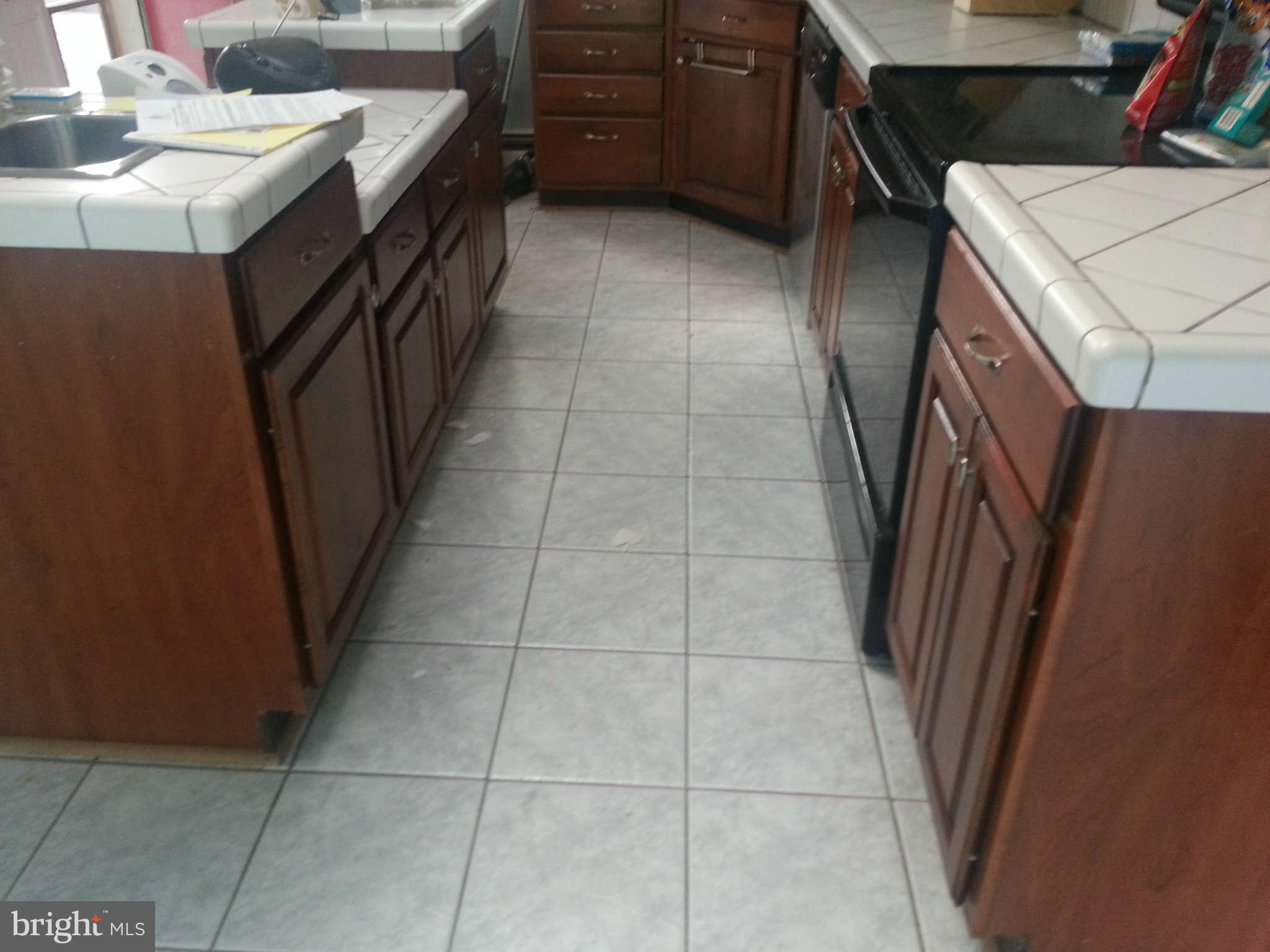 210 Maple Road Riva, MD 21140 - Photo 6 of 16 Kitchen