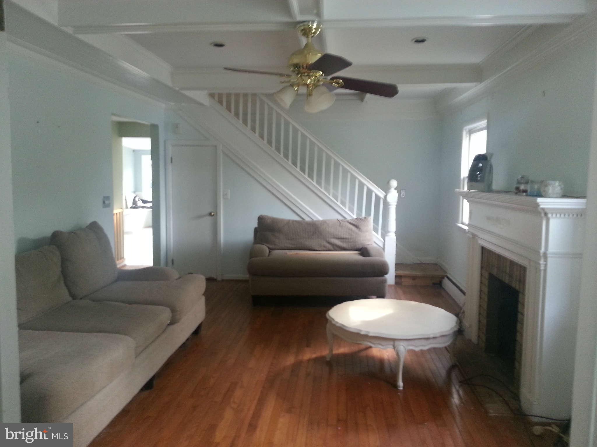 210 Maple Road Riva, MD 21140 - Photo 8 of 16 Living Room