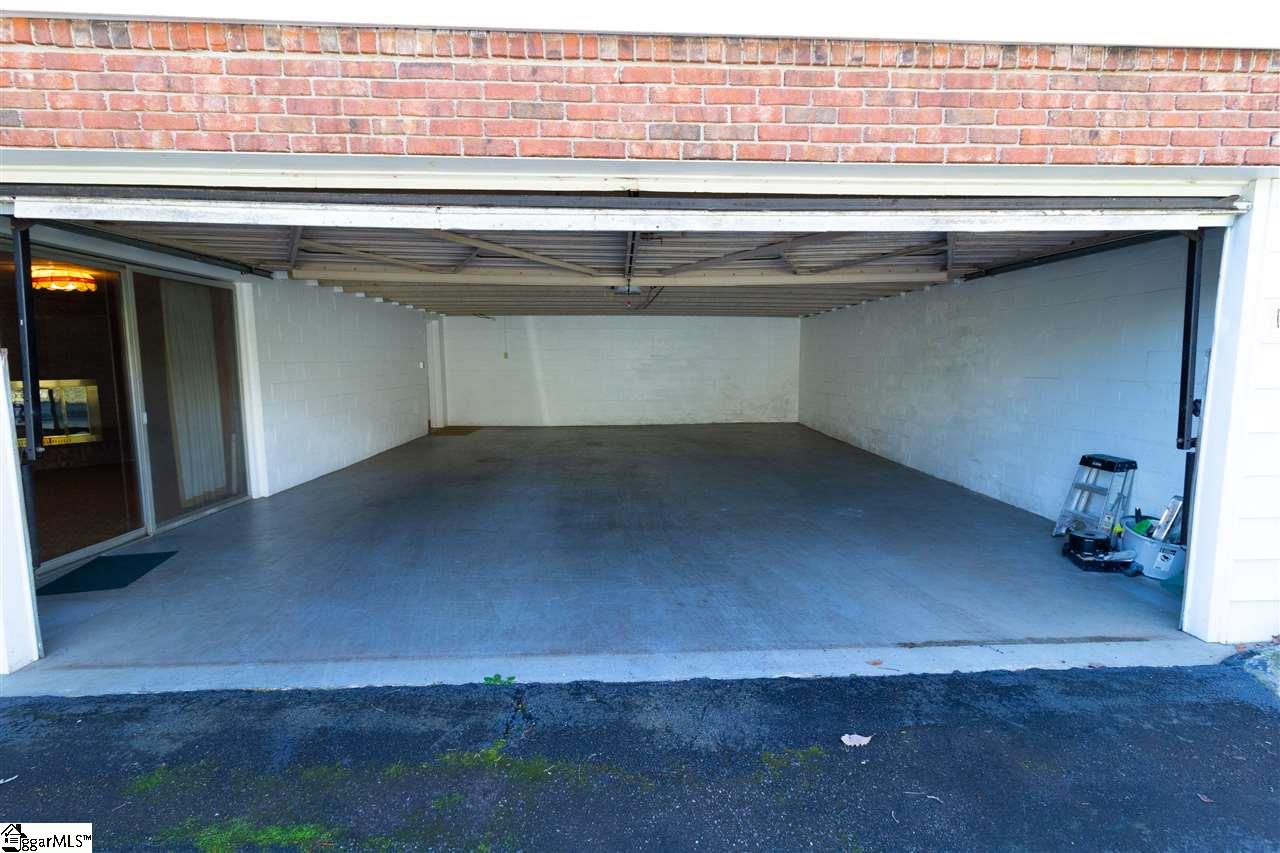 105 Laurel Road Greer, SC 29651 - Photo 29 of 36