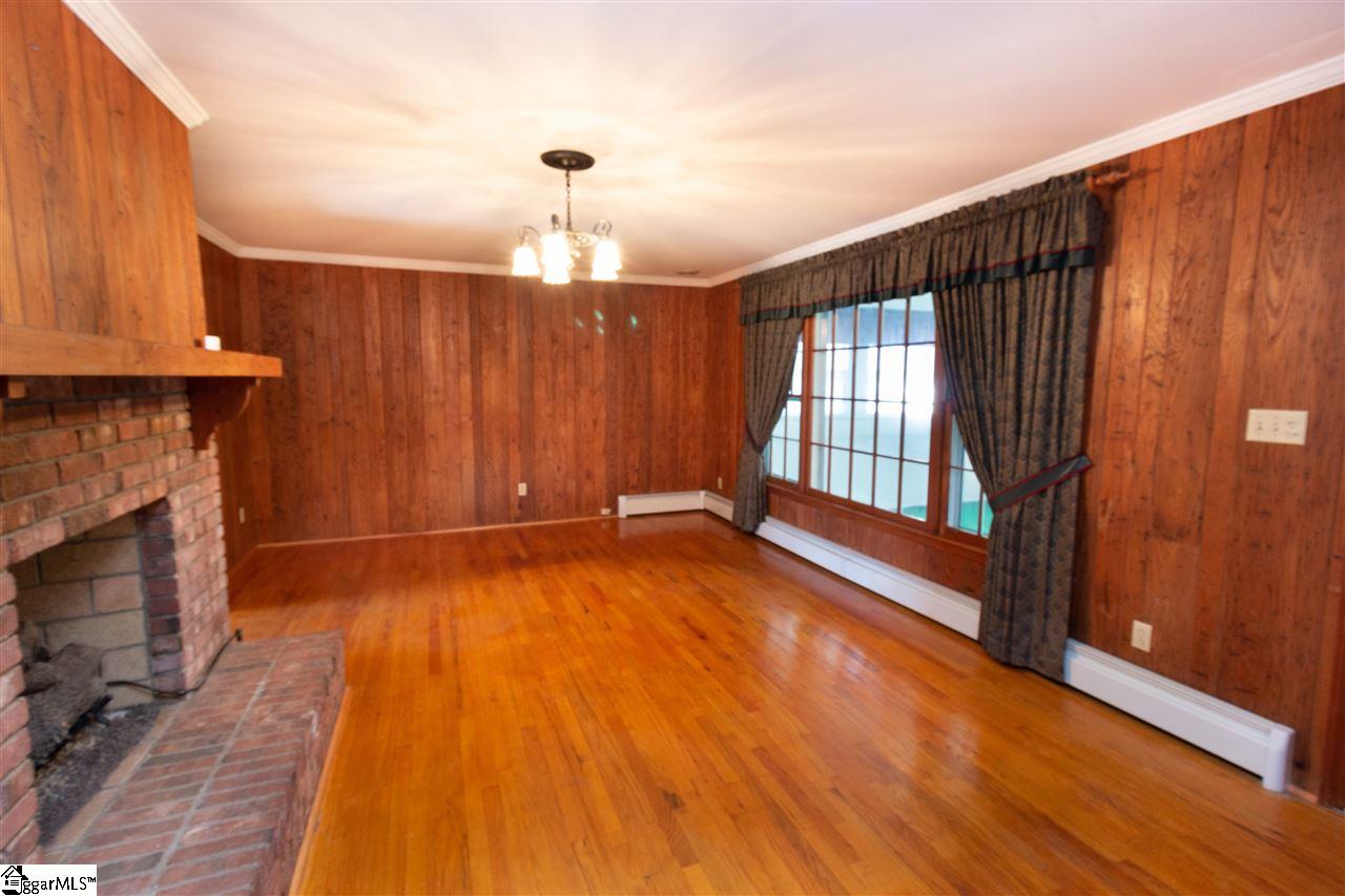 105 Laurel Road Greer, SC 29651 - Photo 7 of 36
