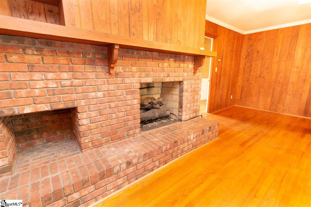 105 Laurel Road Greer, SC 29651 - Photo 10 of 36