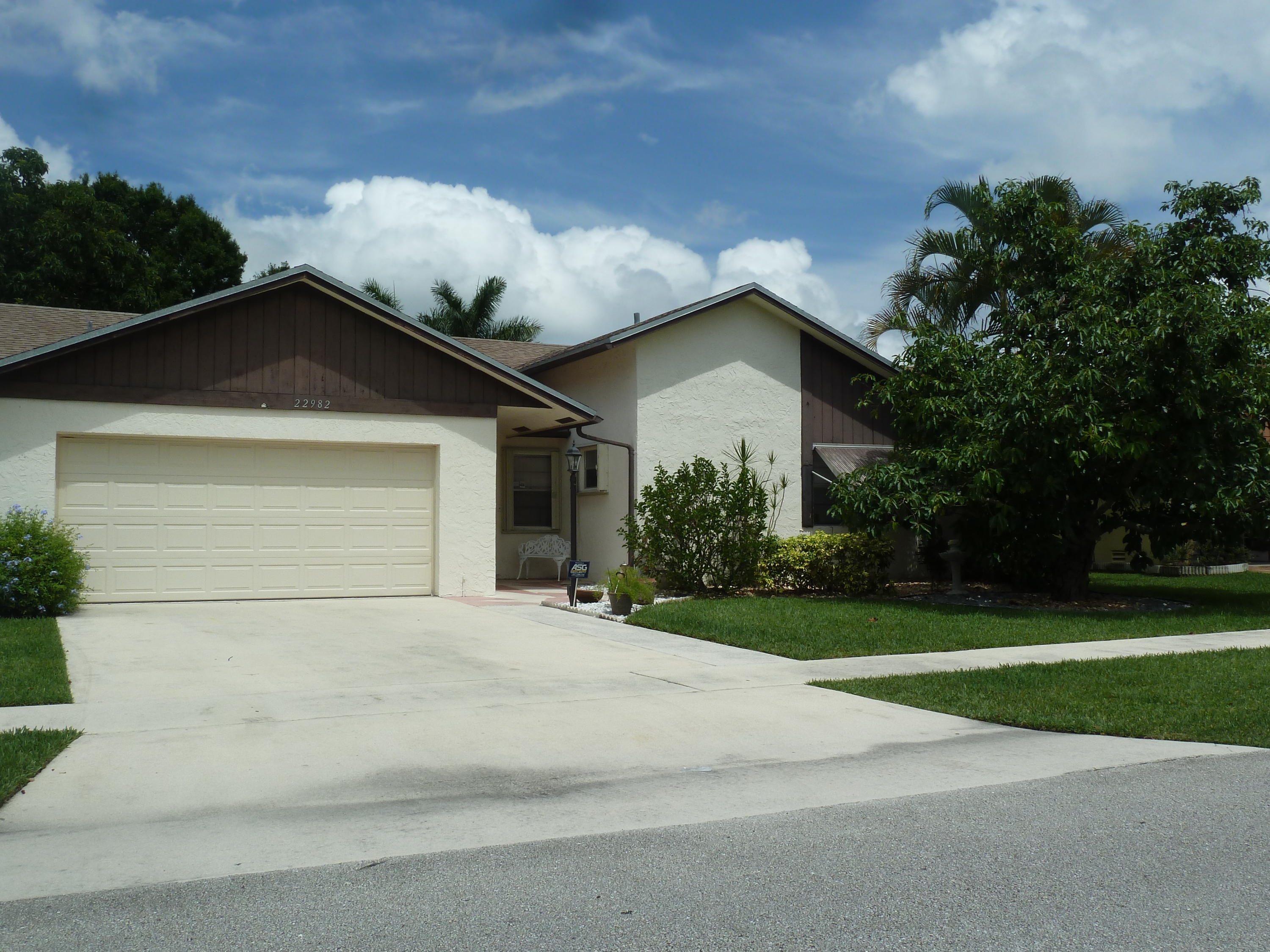 22982 Southwest 56th Avenue Boca Raton, FL 33433 - Photo 1 of 20 Front