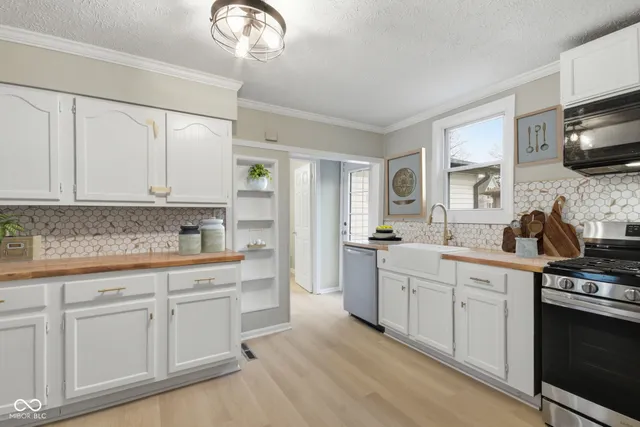 $329,000 | 603 North Swope Street, Greenfield, IN 46140