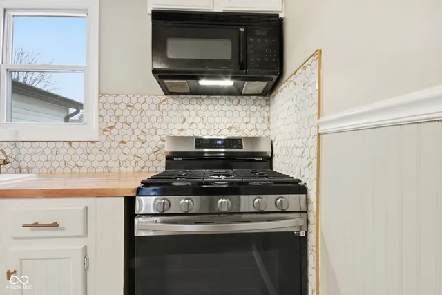 $329,000 | 603 North Swope Street, Greenfield, IN 46140