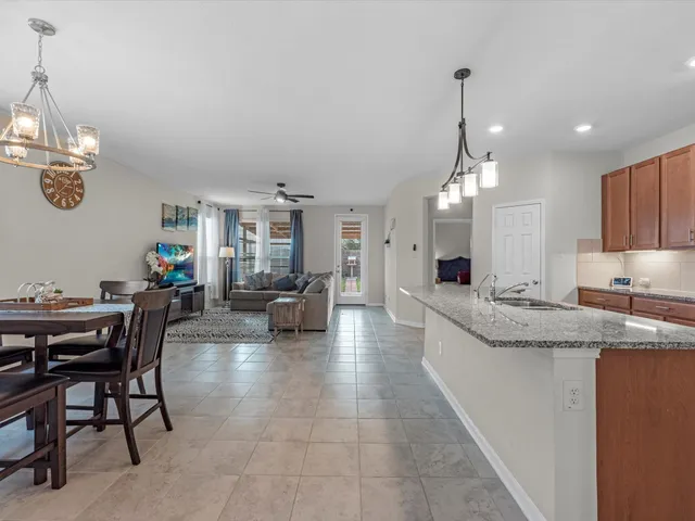 $2,250 | 14719 Cypress Creek Landing, Houston, TX 77068