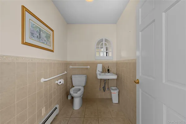 $1,380,000 | 122 Palmyra Avenue, Woodmere, NY 11598