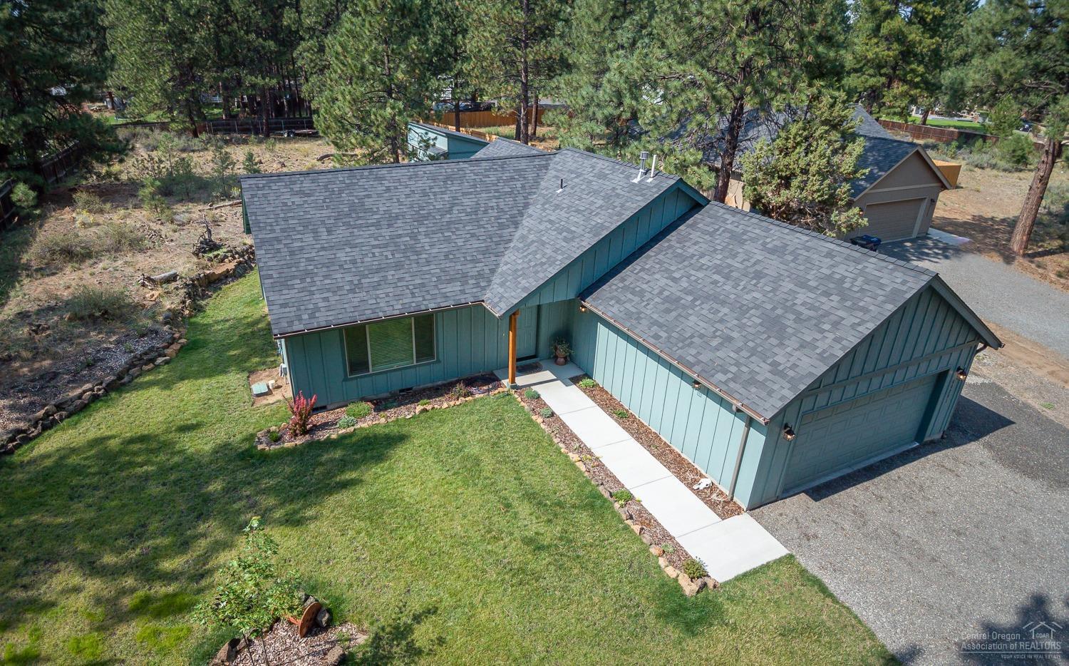 60281 Cheyenne Road Bend, OR 97702 - Photo 2 of 25 Home positioned towards the center of th