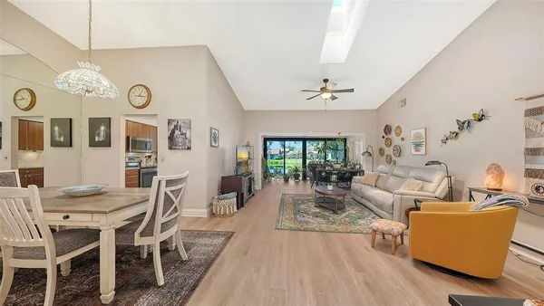 $430,000 | 6048 Wilshire Boulevard, Unit 2, Sarasota, FL 34233