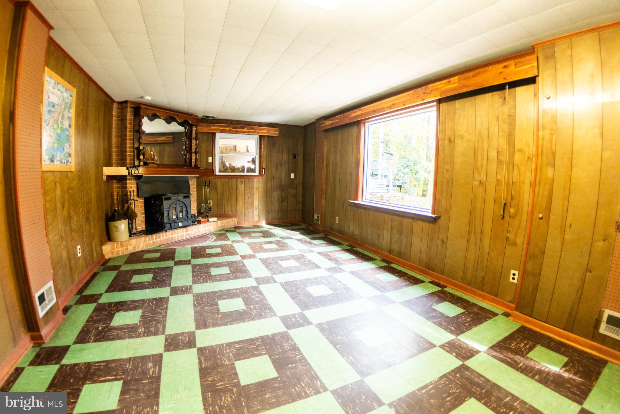 2720 Hidden Valley Road Accokeek, MD 20607 - Photo 31 of 43 a bedroom with a bed and a window
