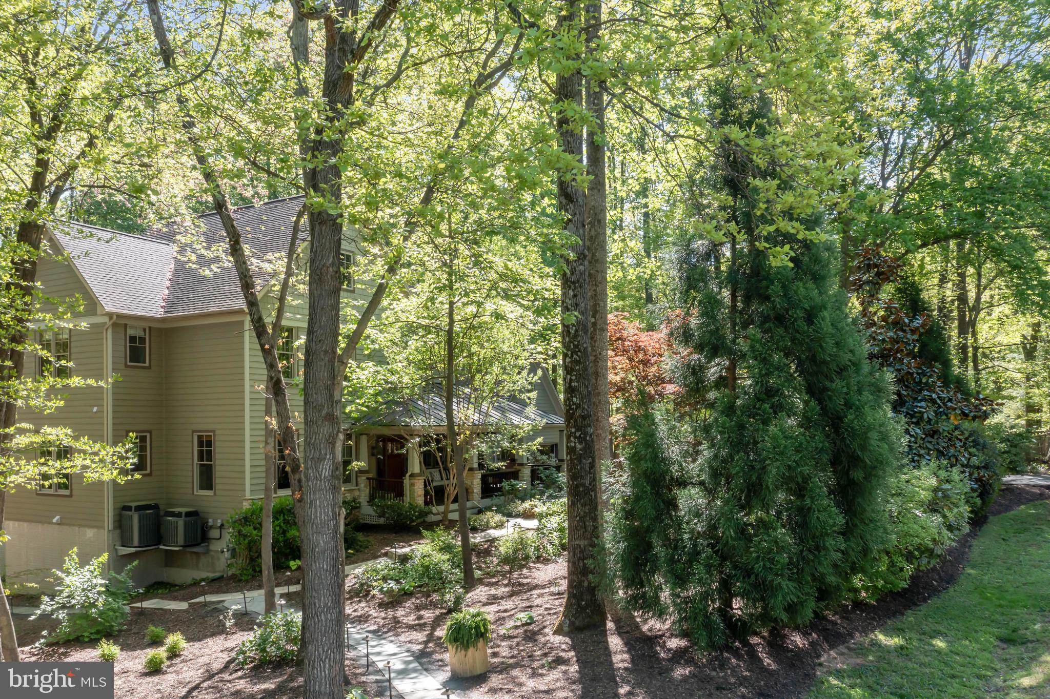 5019 Willowmeade Drive Fairfax, VA 22030 - Photo 76 of 77 View of front yard
