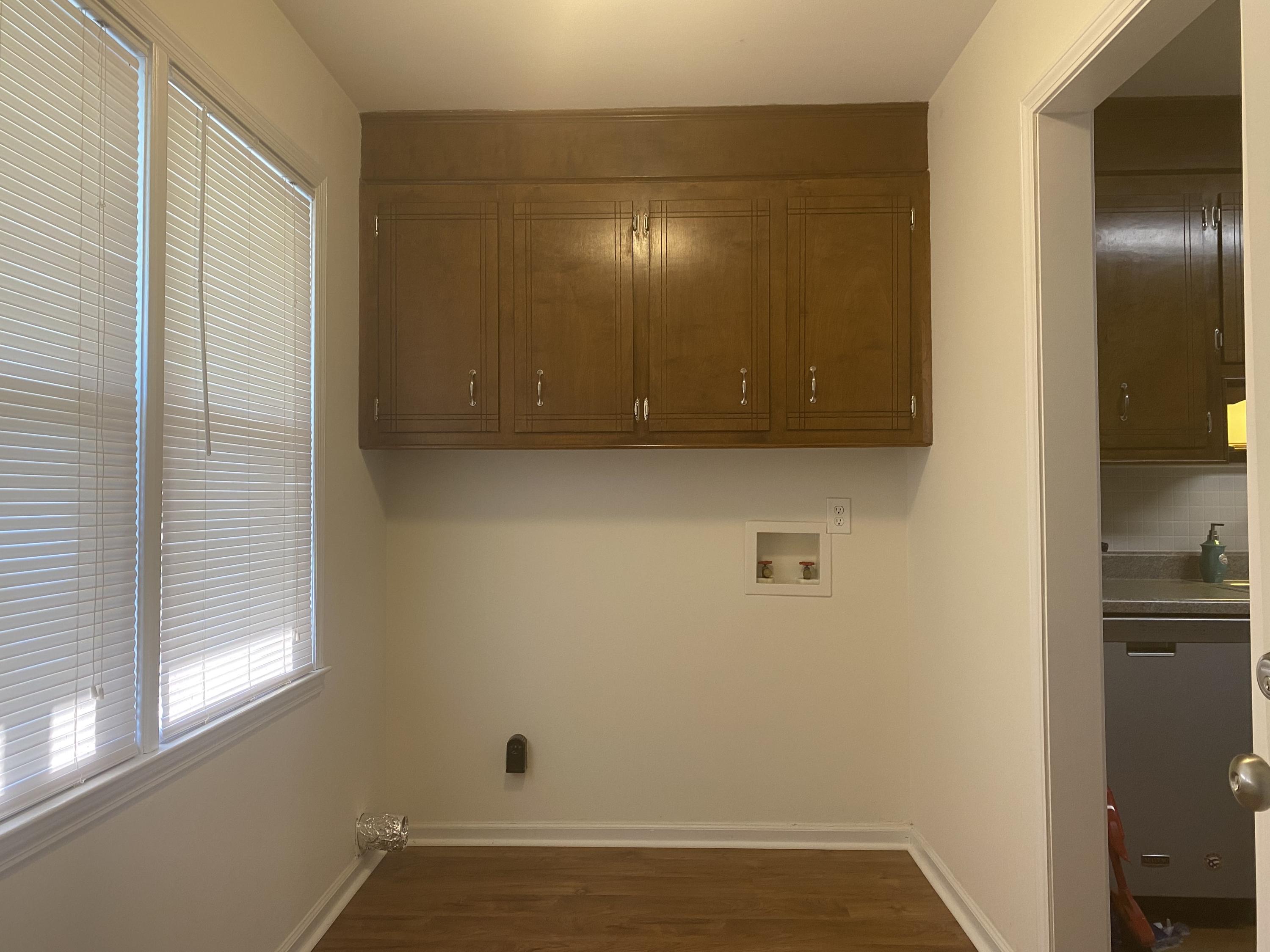 125 Wheeler Road Summerville, SC 29486 - Photo 13 of 40 Laundry Room