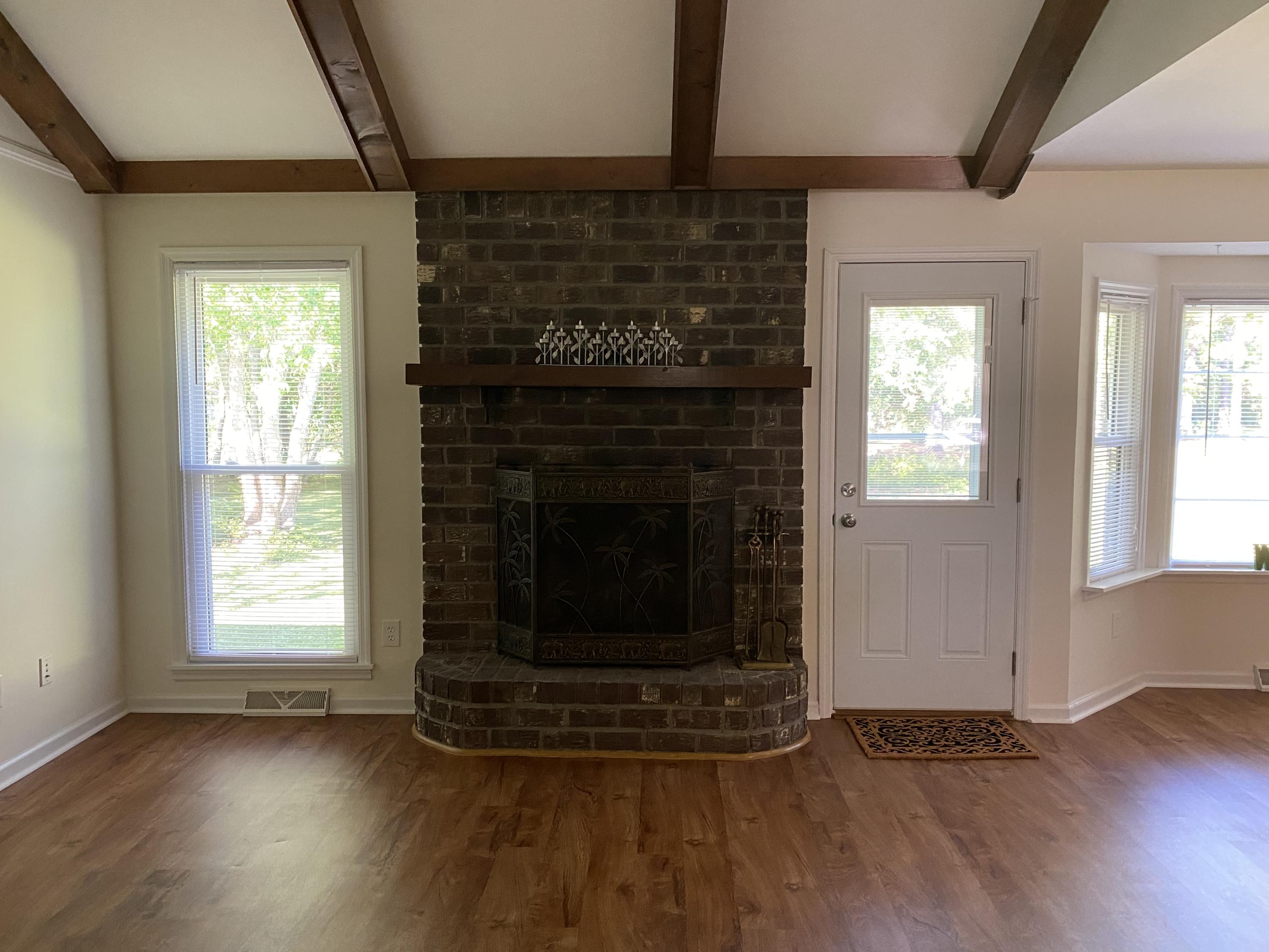 125 Wheeler Road Summerville, SC 29486 - Photo 6 of 40 Living Room, fire place