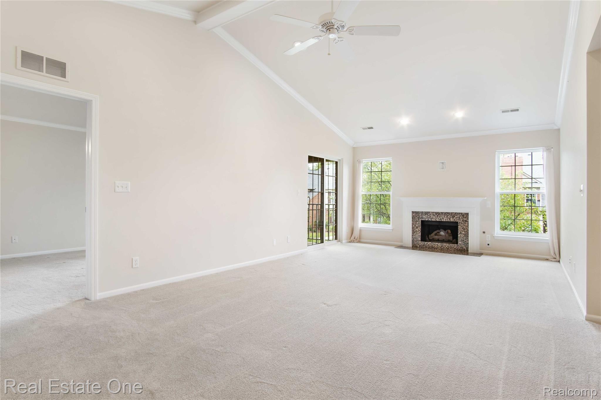 3406 Tremonte Circle, Unit 193 Rochester, MI 48306 - Photo 5 of 30 DSC09709.jpg