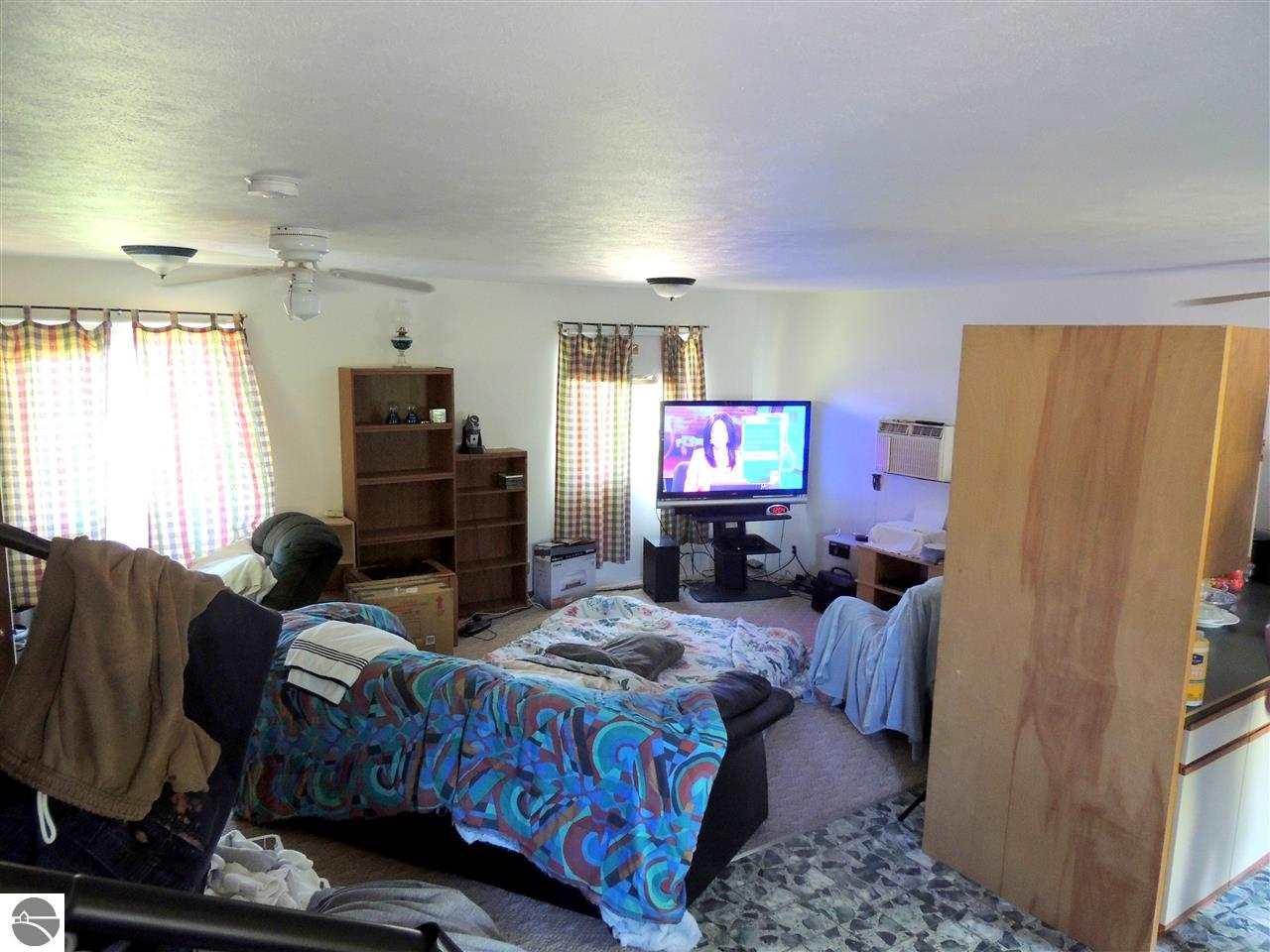 4383 West Kent Road St. Louis, MI 48880 - Photo 10 of 21 1785541-9.JPG