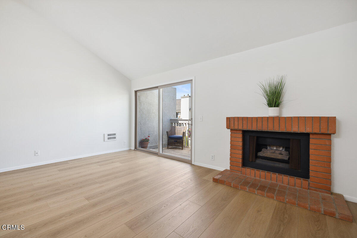 3064 Sunset Lane Oxnard, CA 93035 - Photo 11 of 50 021_cjp_1435_212