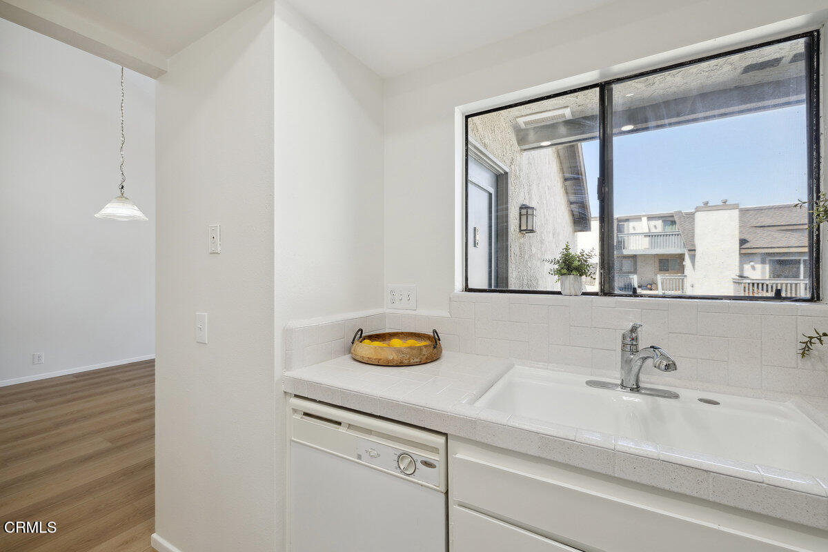 3064 Sunset Lane Oxnard, CA 93035 - Photo 15 of 50 024_cjp_1450_342