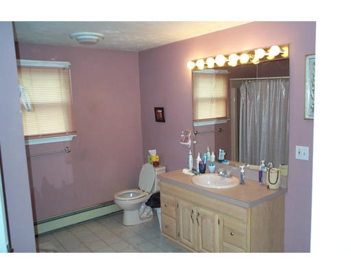 48 Celia Road Braintree, MA 02184 - Photo 10 of 12 Gallery Image 10