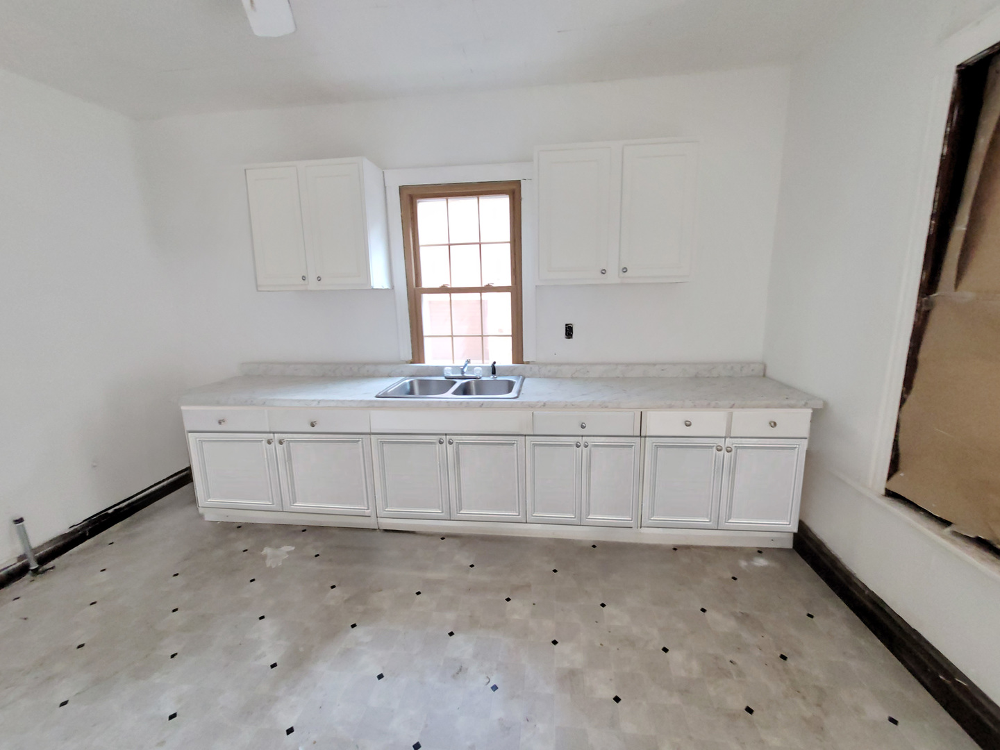 2641 West 69th Street Chicago, IL 60629 - Photo 3 of 16 a view of utility room