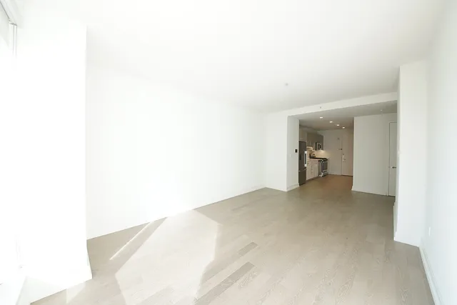 $5,695 | 555 10th Avenue, Unit 33F | Hudson Yards