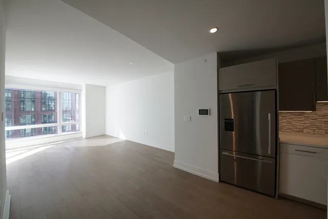 $5,695 | 555 10th Avenue, Unit 33F | Hudson Yards