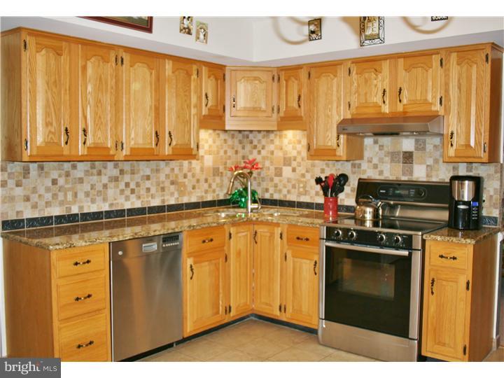 111 Fox Hollow Road Dublin, PA 18917 - Photo 4 of 25 Kitchen