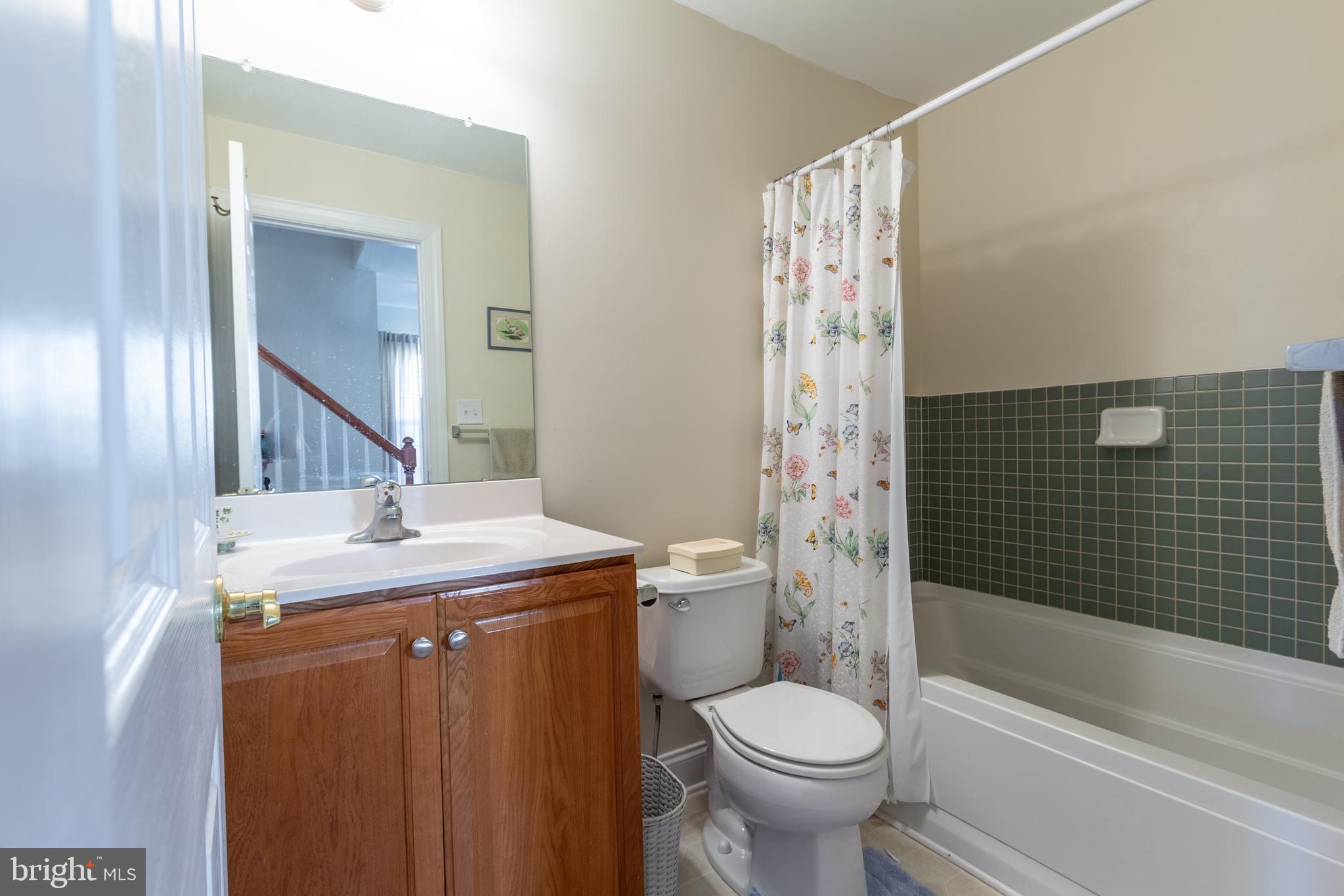 58 Sugar Maple Road Barto, PA 19504 - Photo 31 of 40 Second Full Bath with tile and jetted tub