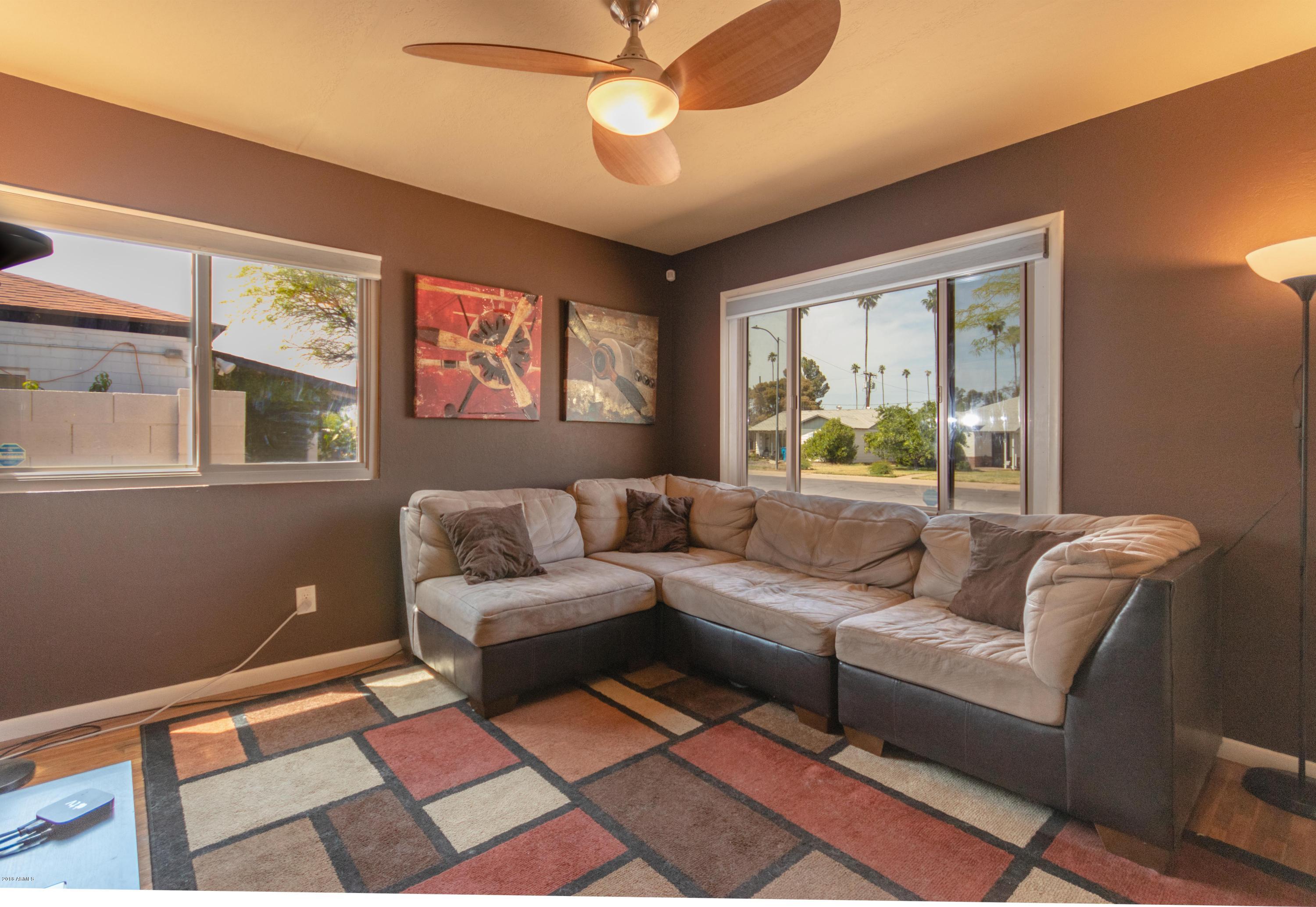 1225 East Almeria Road Phoenix, AZ 85006 - Photo 2 of 15 great room